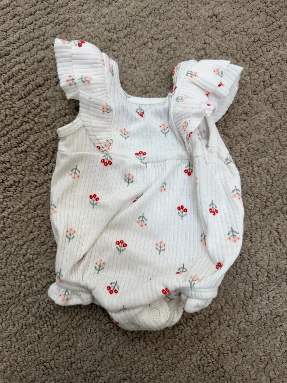 Newborn girl bundle - florals & pink from Carters and Cloud Island.